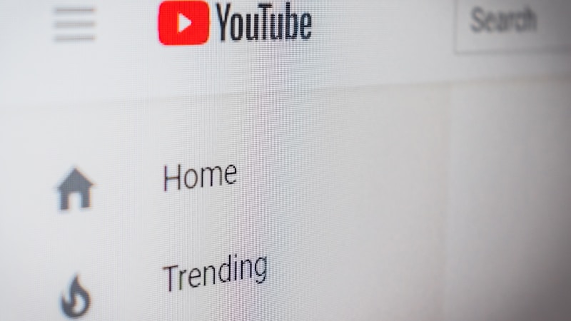 J:COMでYouTubeを見る方法をやさしく解説｜テレビで再生する手順と見られない時の確認ポイント